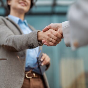 Financial adviser and SMSF specialist meeting to discuss client administration support